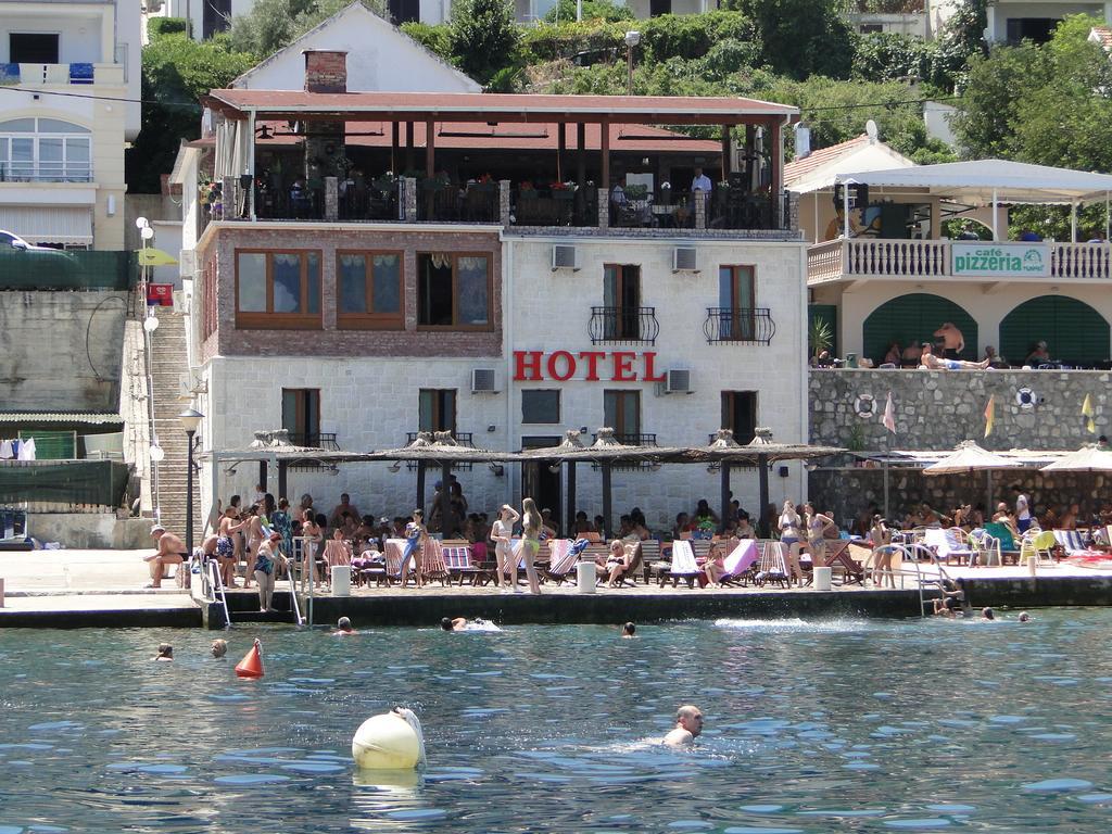 Hotel Anderba Krasići Buitenkant foto