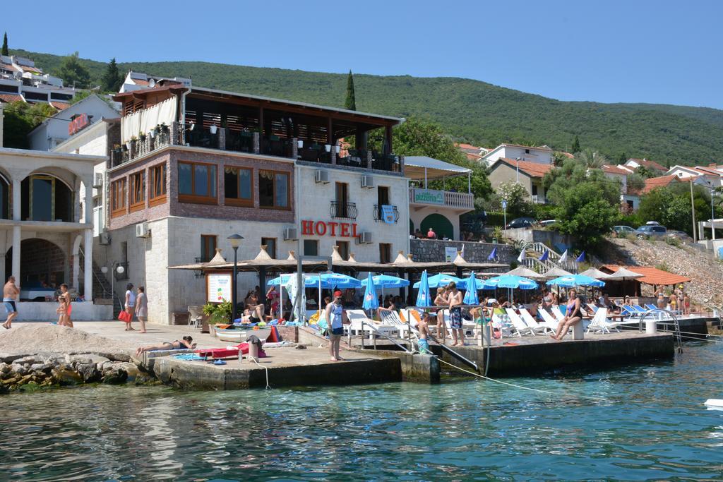 Hotel Anderba Krasići Buitenkant foto